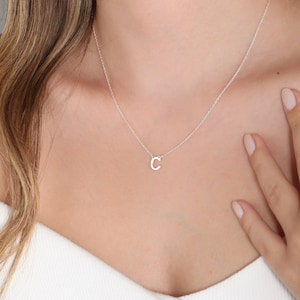 Collar inicial de plata de ley, collar inicial delicado, regalos personalizados, collar de letras personalizadas de oro, ideas de regalos de Navidad, hecho a mano