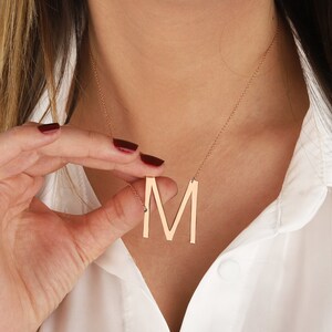 Collar con letra personalizada de oro - Collar con inicial de plata - Collar con letra personalizada - Regalo para el día de la madre - Regalo para dama de honor - Regalo para mamá -