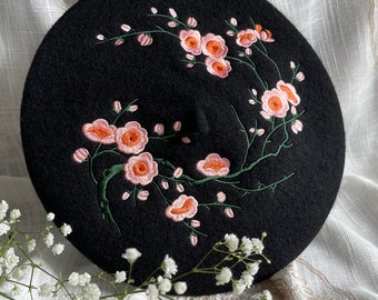 Béret, béret pour femme, béret en laine, sakura, béret à broder, fleurs de cerisier du Japon, béret français, tam, chapeau, chapeau pour femme, béret à fleurs