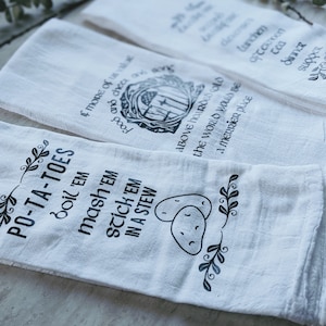 LOTR Tea Towels, Lord of the Rings Mothers Day Gift, Tolkien Book Lover Gift Kitchen Towels Dark Academia Decor The Hobbit Best Friend Gifts image 3