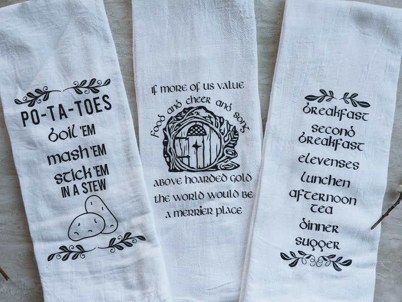 LOTR Tea Towels, Lord of the Rings Mothers Day Gift, Tolkien Book Lover Gift Kitchen Towels Dark Academia Decor The Hobbit Best Friend Gifts image 2