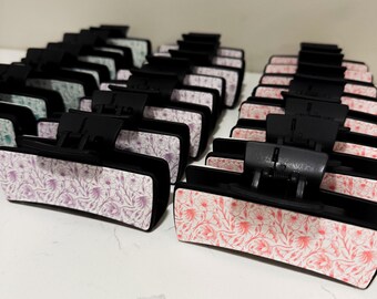 kundenspezifische Name Krallenclips - Preise für Großbestellungen | Teams • Schulen • Anfeuern • Spendensammlungen