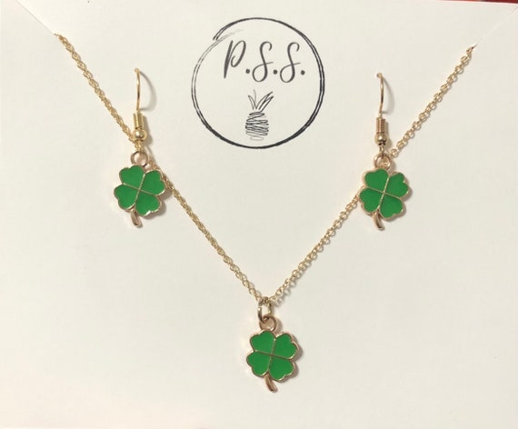 Clover of Hearts Studded Pendant Necklace: Gift/Send Jewellery Gifts Online  J11125095 |IGP.com