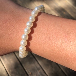 White pearl 8mm beaded bracelet | stylish pearl beaded bracelet | stretchy beaded pearl bracelet