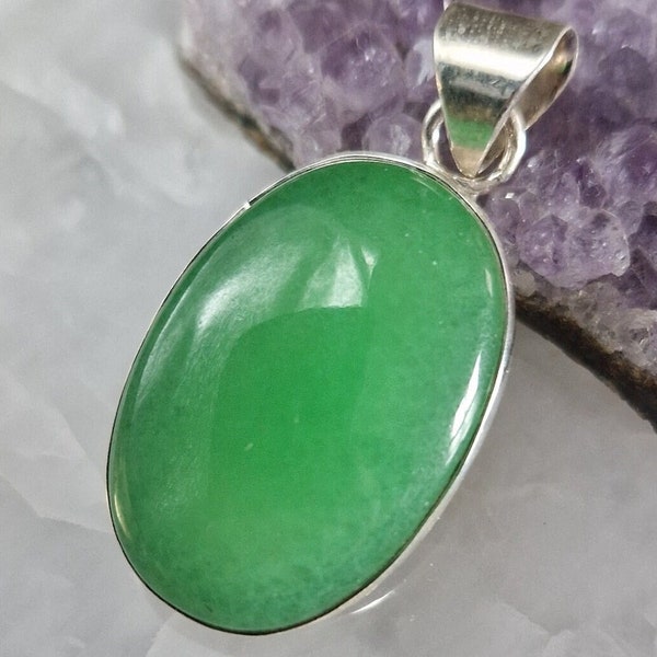 Pendentif Jade serti en argent 925, forme ovale