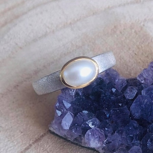 Handcrafted 24K gold-plated sterling silver Mother of pearl ring