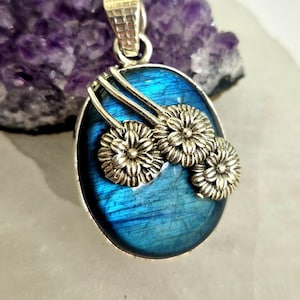 Gorgeous artisan crafted sterling silver and blue Labradorite oval shape pendant