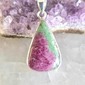 Zoisite ruby silver pendant, High-grade drop shape