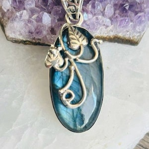 Gorgeous artisan crafted sterling silver and blue Labradorite oval shape pendant