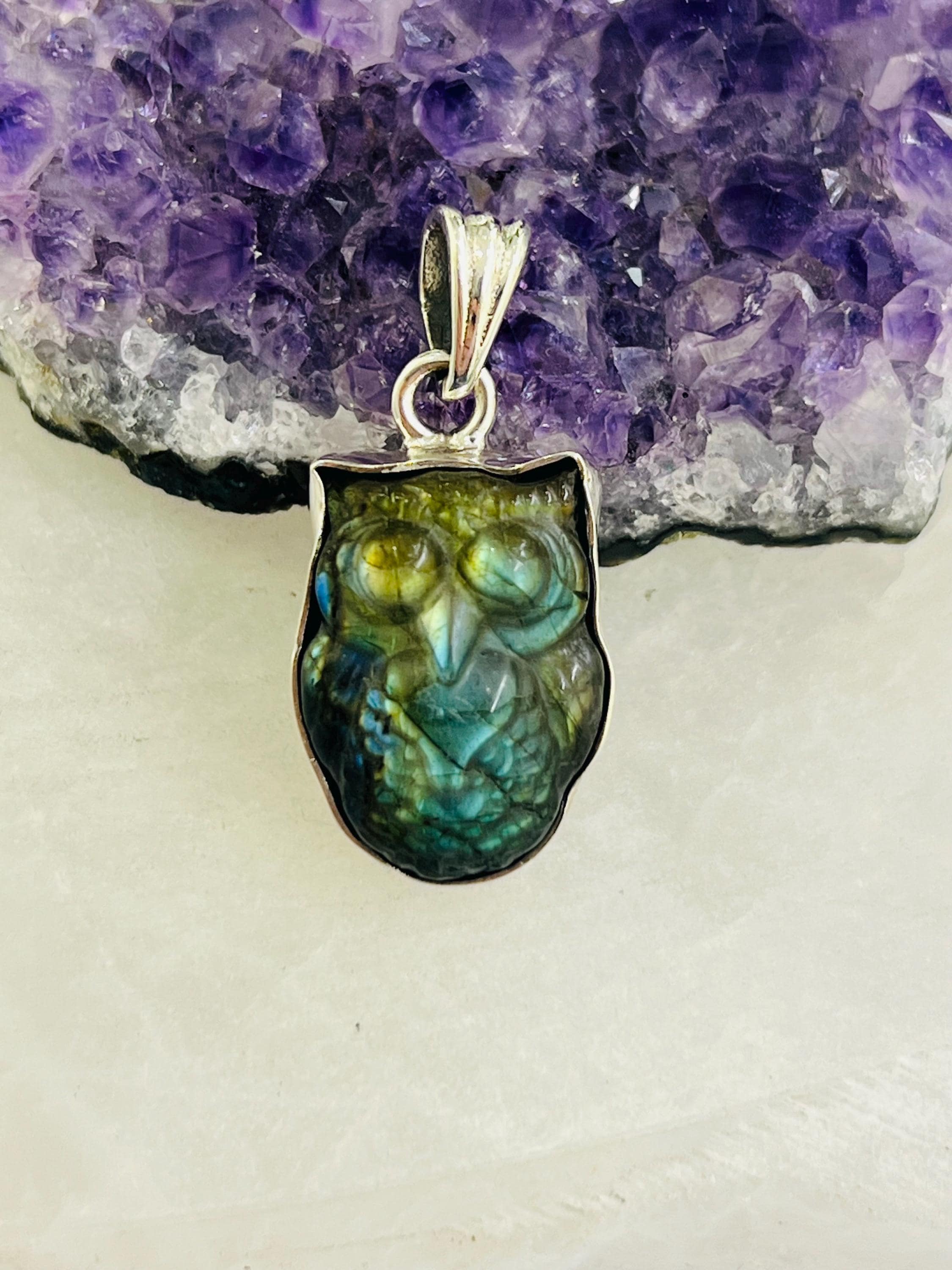 Splendid Blue carved Labradorite silver pendant, Owl shape