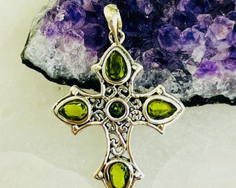 Magnificent artisan made silver cross with stone (Peridot/Amethyst/Rock Crystal/Garnet/Citrine)