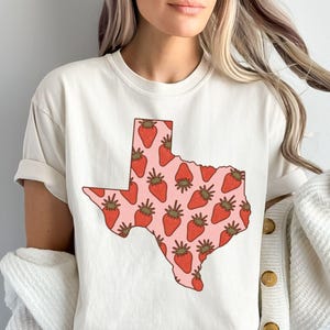 Chemise Texas Strawberry - T-shirt mignon Fruit State, sweat à capuche, sweat-shirt, manches longues, cadeau du Sud pour femme, t-shirt rose d'été sku3 28
