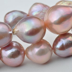 Baroque Pearl Strand With Natural Rainbow Color---BTT016