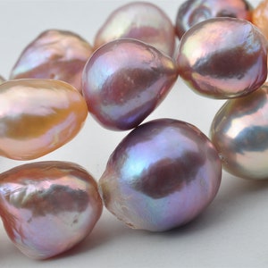 Baroque Pearl Strand With Natural Rainbow Color---BTT019