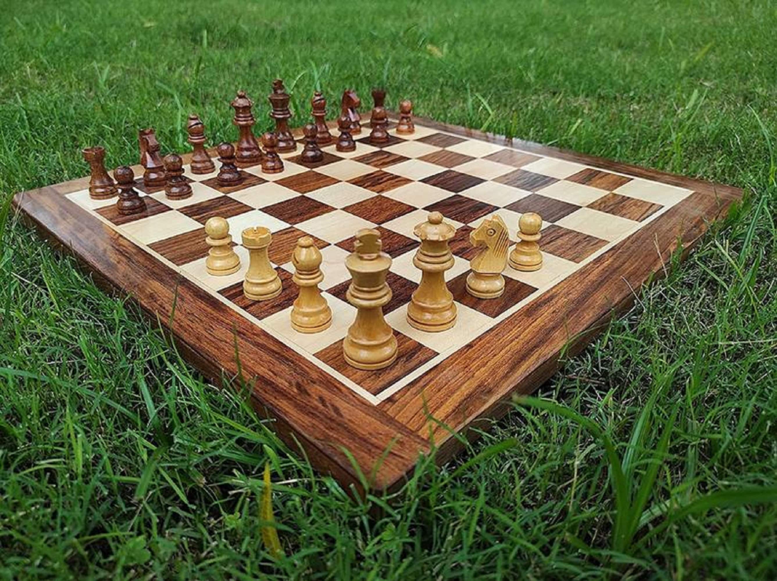Birthday Gift Best Chess Game Board For Fathers Day Gift 15X15 Inche Wooden Flat Professional Chess Board with Magnetic Chess Pieces Set