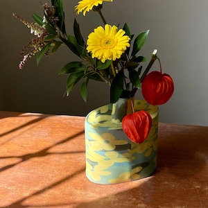 Porseleinen platte vaas Golden Shower | Ikebana-vaas | Keramische vaas | Handgemaakte porseleinen vaas