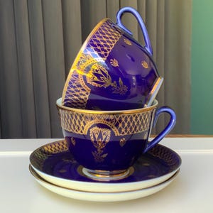 Lomonosov LFZ Imperial Porcelain, with the inscription &quot;Happy New Year&quot;/ &quot;С Новым годом&quot; Set of 2x Cobalt Blue High-Quality Tableware