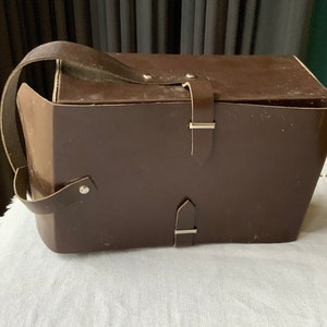 Custodia da viaggio in similpelle marrone vintage per macchina fotografica o radio con maniglia superiore
