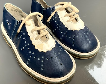 Sandálias de couro vintage para bebês, sapatos infantis retrô da URSS, adereço para fotos (K 1)