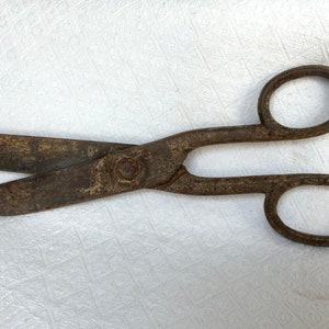 Vintage Primitive Iron Scissors, Antique Iron Scissors, Old Scissors, Antique metal,