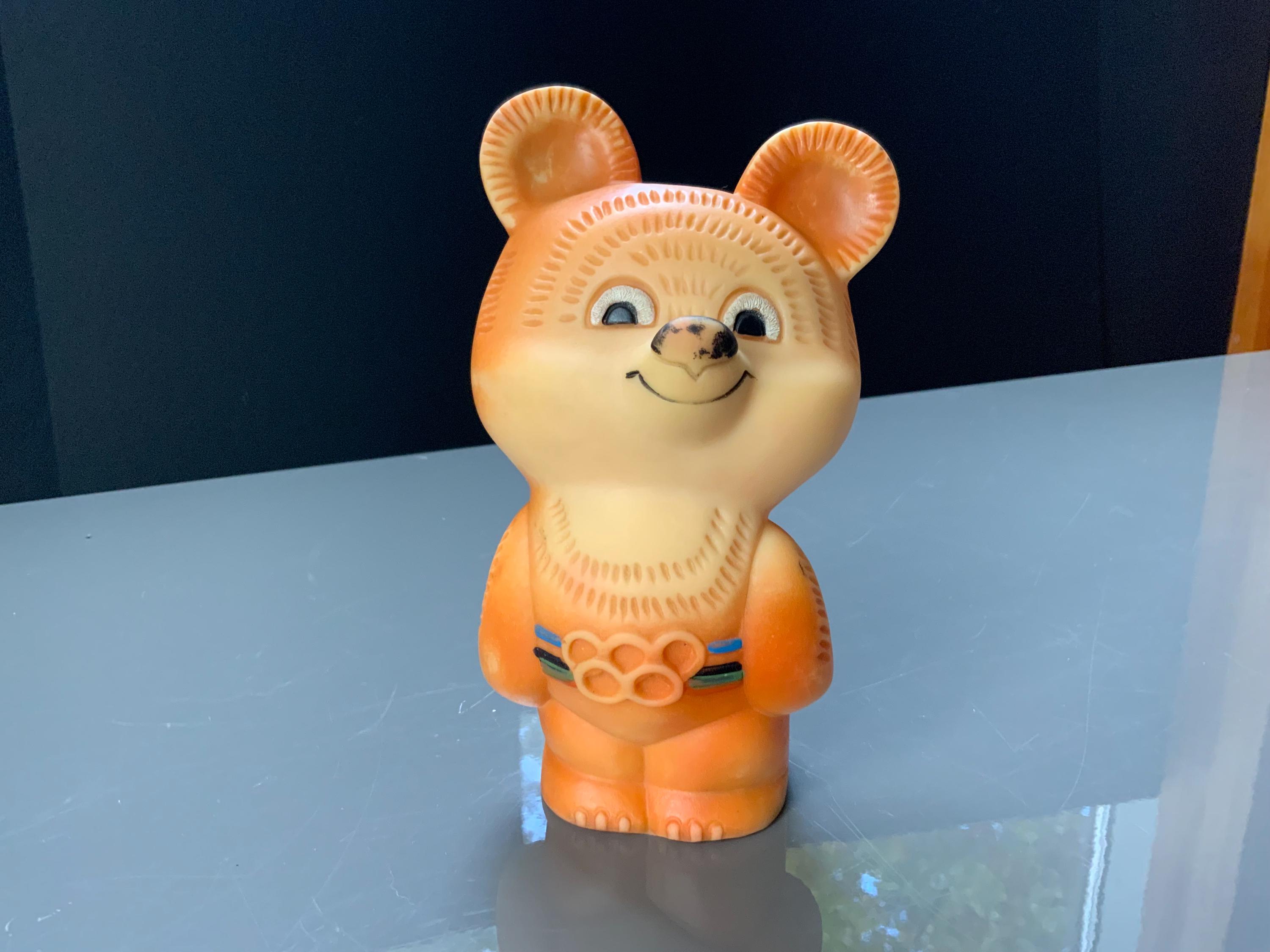 Moscou 1980, Micha, la mascotte des Jeux. - Musée Olympique