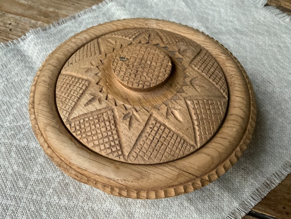 Oak natural. WOODEN BOX Carved Handmade Latvian V… - image 2