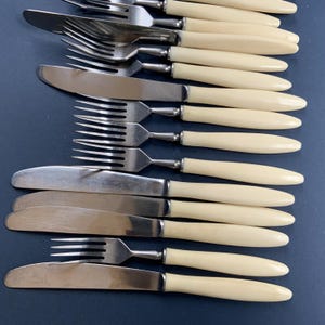 24x Bakelite cutlery set, 12 Knives and 12 forks with bakelite handles Vintage colonial flatware set 1960s (# 591 )