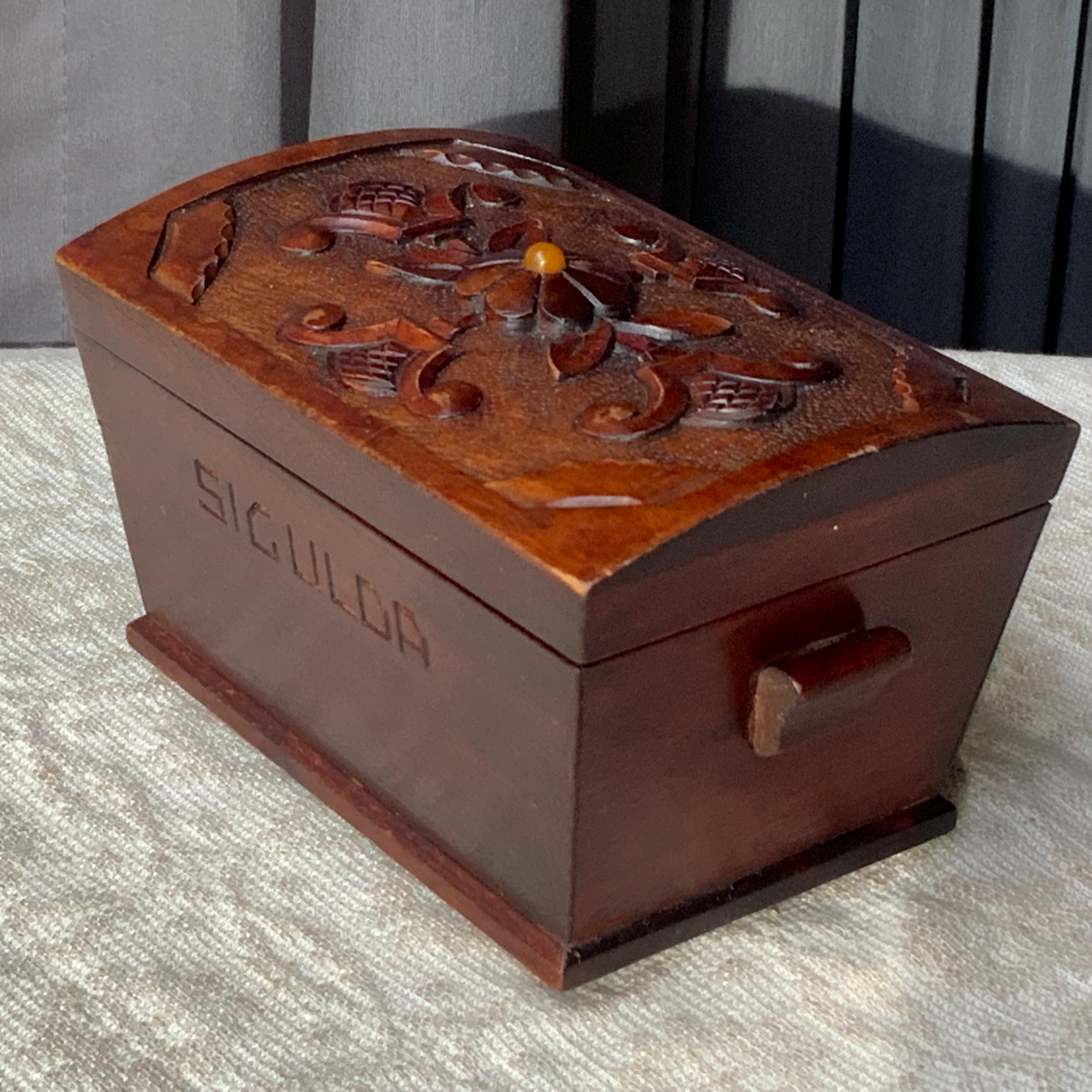 ヴィンテージバルト海琥珀木箱：ラトビアの民族模様、1960年代。（# 57