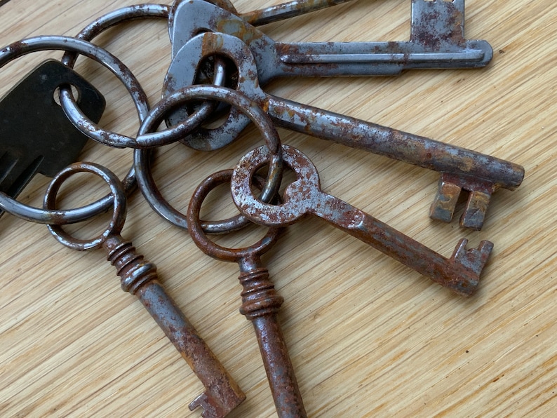 Old Rusty Metal Keys Large Skeleton Key Soviet Door Keys, Set of 7 (#3 ...