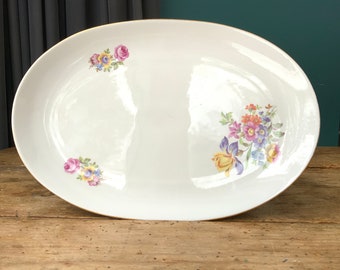 Weiße Porzellan Servierplatte mit Blumenmuster White China Platte, Weißwasser Porzellanfabrik, Vintage Servierplatte der DDR
