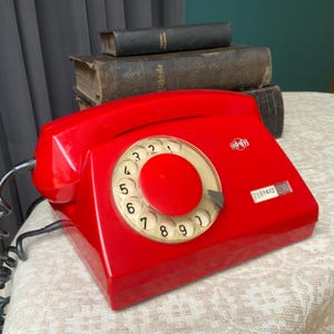 Vintage red Rotary Telephone, 1970&#39;s phone - made In USSR Home Decor