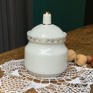 Açucareiro de porcelana vintage com tampa: ornamento dourado, Riga RPR, anos 70