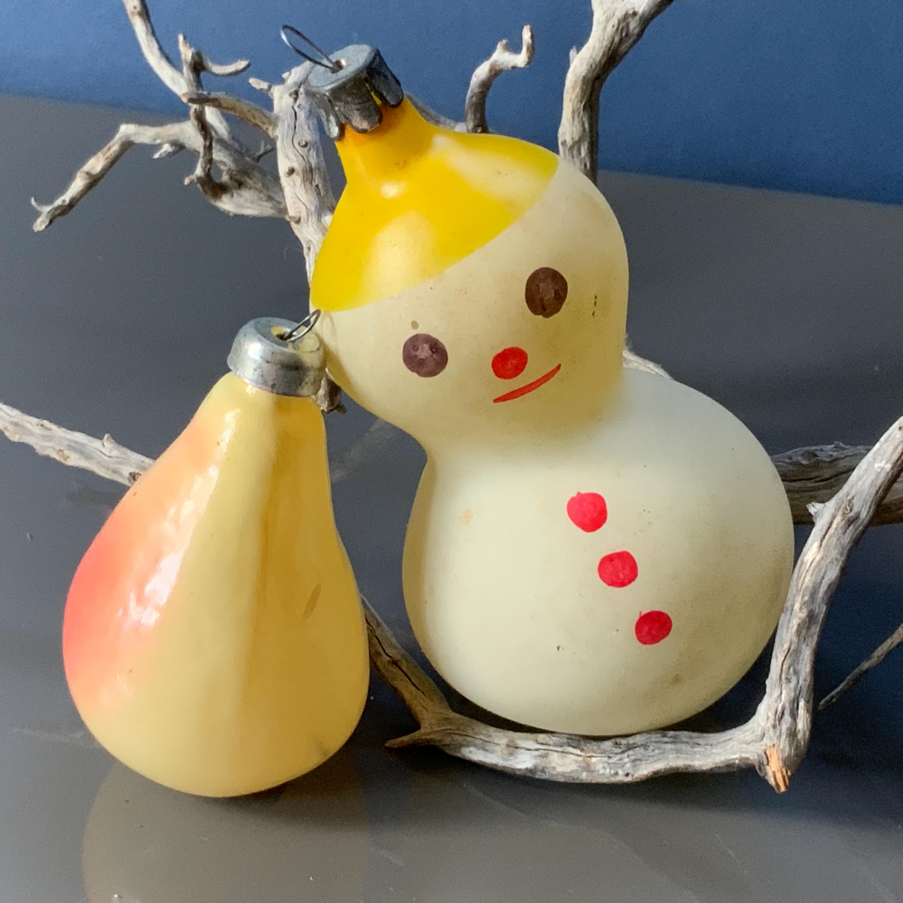 * vintage ornament SET ୨୧ 可愛い雪だるまさん ＆ ウサ Vintage USSR Christmas Ornaments: Snowman and Pear, Mid-century