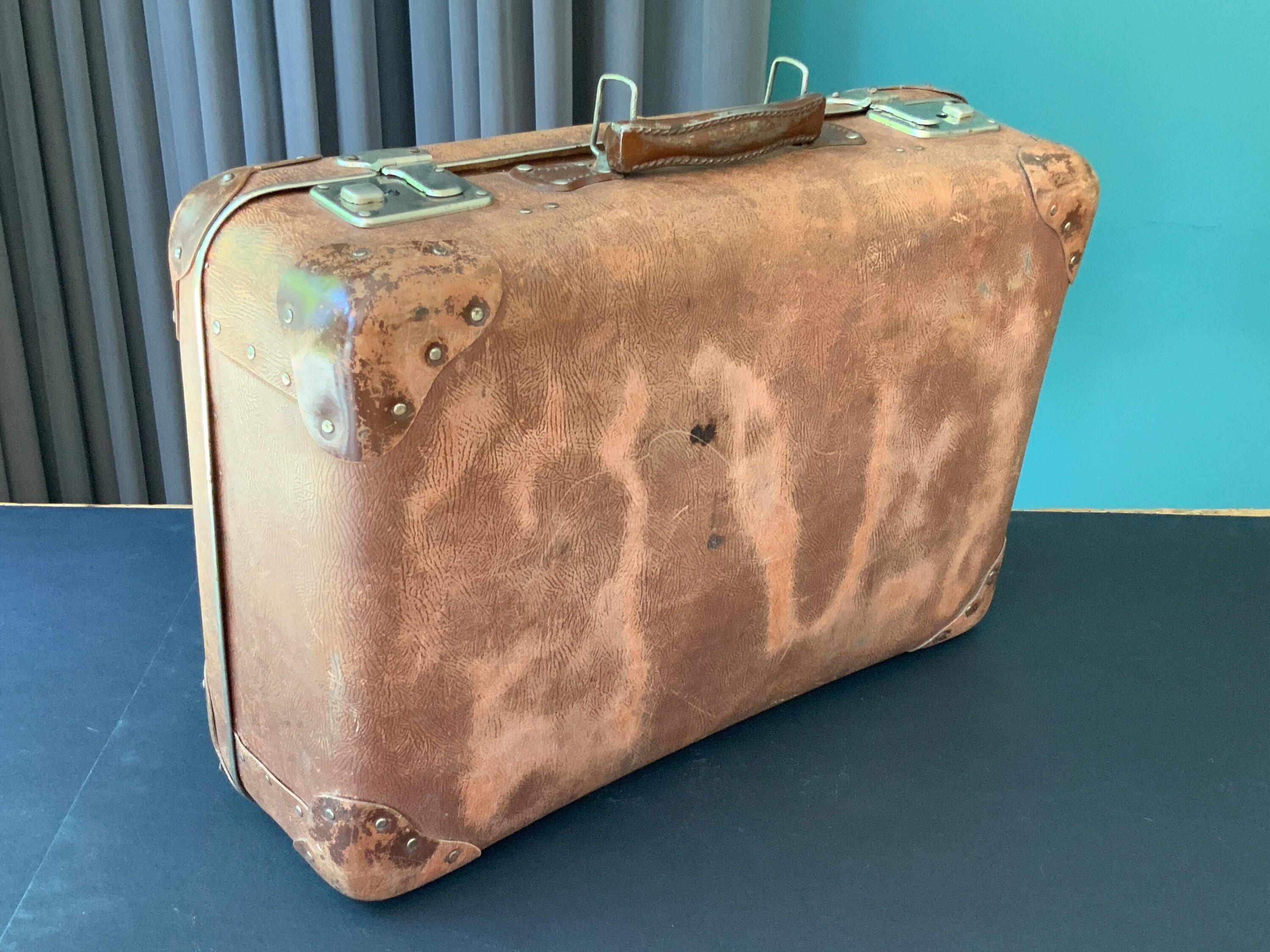 旅行用荷物/スーツケース/バルカンファイバー/古い大きなスーツケース