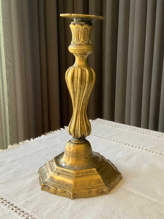 ビンテージの重金属製キャンドルホルダー、キャンドルスティック
