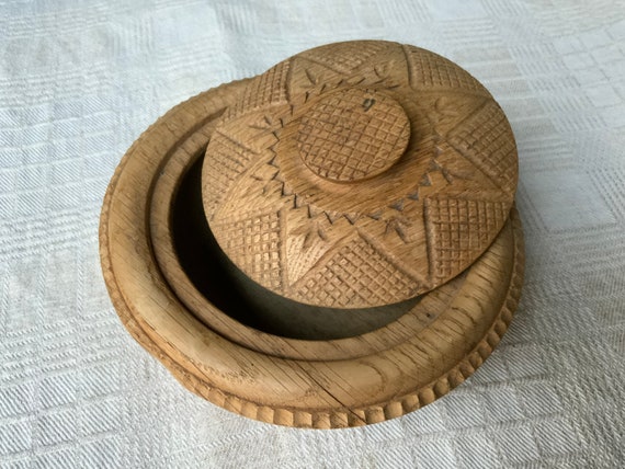 Oak natural. WOODEN BOX Carved Handmade Latvian V… - image 3