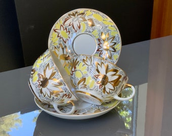Lomonosov Imperial Porcelain Tea Cup Duo: Gold Chamomile, USSR 70s