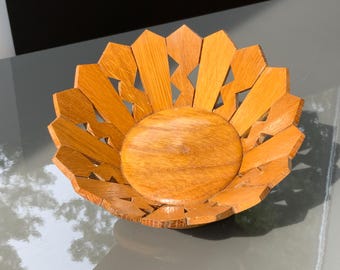 Cuenco de madera de roble hecho a mano: plato de baratijas vintage