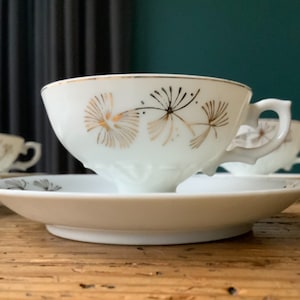Porcelain vintage cups and Saucers, Set of 4, for chocolate or coffee, high-quality tableware.
