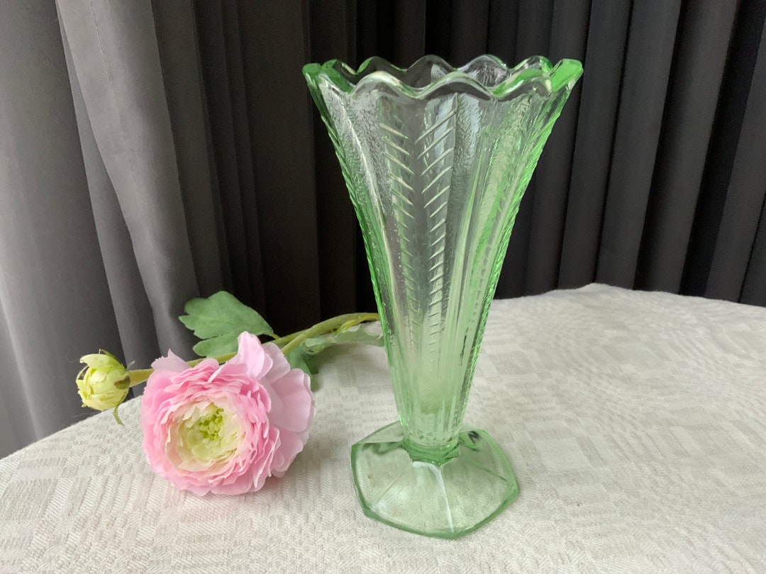 Green Glass Vase, Flower Vase Home Decor, Home Decor, Green Glass