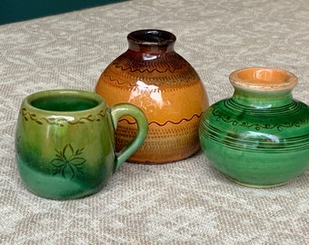 Lot Vintage Latvian 3 mid - century Decorative small ceramic table vases and small mug, vintage from the 70s