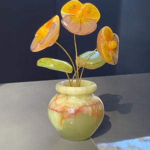 Small Onyx Vase with Flowers: Home Decor (4.7 in)