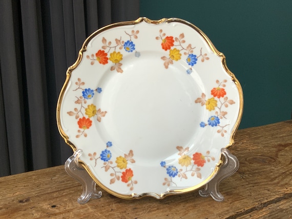 Hutschenreuther Floral Plate: Paul Müller Selb, Gold Rim (1928