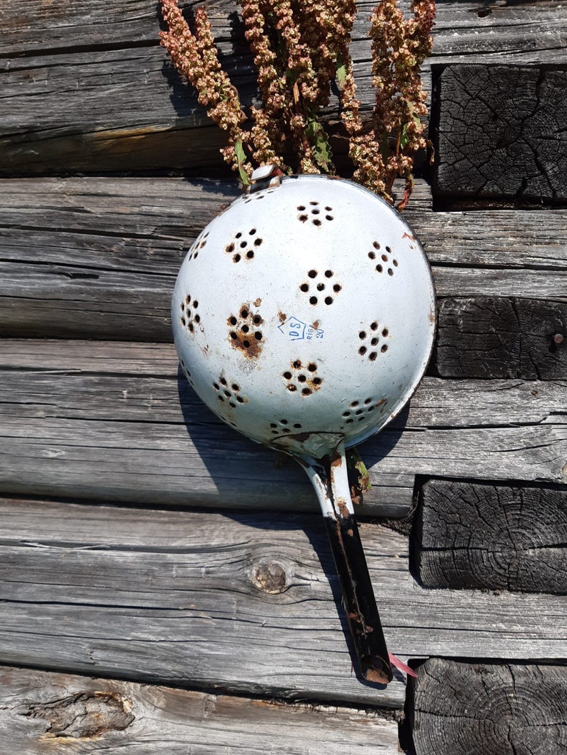 Rusty Colander Vintage Enamel Colander, Rusty Farmhouse Kitchen Decor, USSR 1970s - Etsy