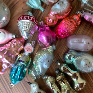 Set 20 pcs mini miniature Christmas ornaments Xmas tree Figurines,  baubles New year hanging decor for small trees Vintage from the 70s
