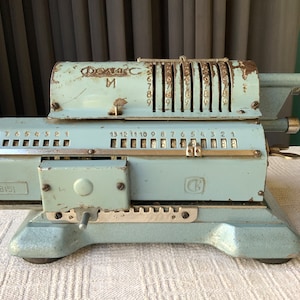 Vintage Adding machine, Mechanical calculator Arithmometer Comptometer, manual calculator Feliks, Industrial retro decor.