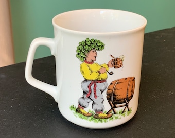 Mittsommer Motiv Lettland, Weiße Porzellantasse Rigaer Porzellanmanufaktur "LĪGO", Porzellan Kaffee- Teetasse, nostalgischer ethnischer Volksstil, Vintage