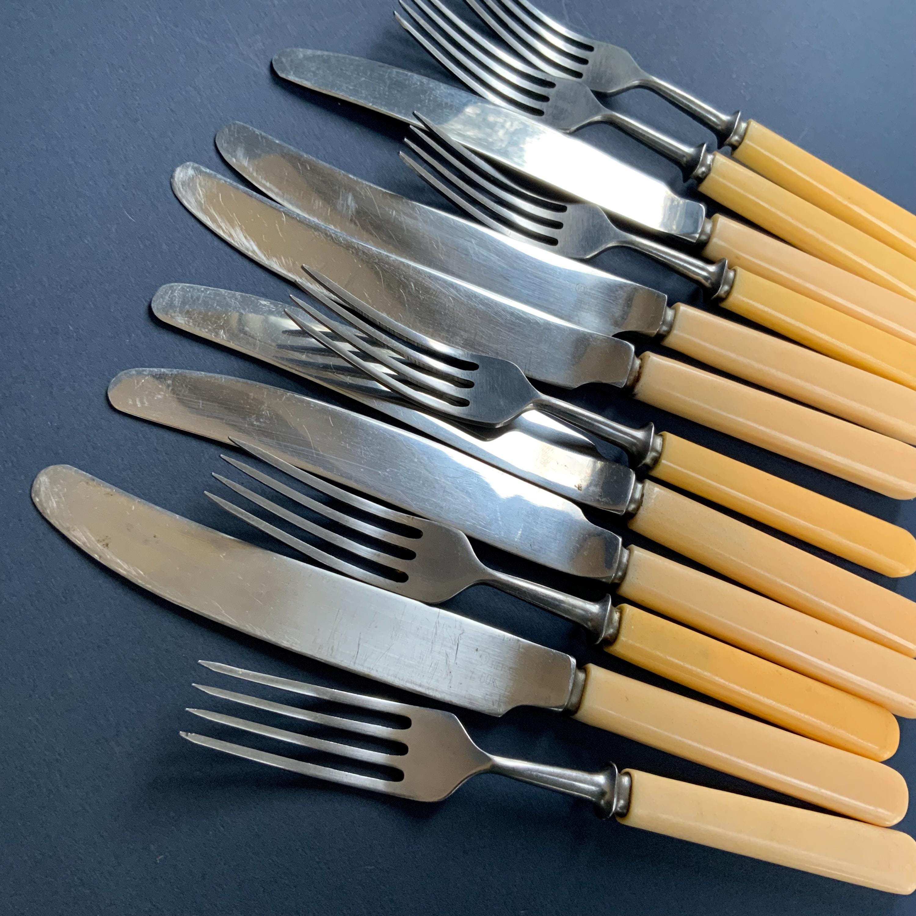 12x Bakelite Cutlery Set 6 Knives and 6 Forks With Bakelite