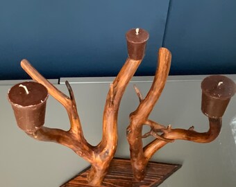 ヴィンテージ木製キャンドルホルダー：素朴な農家風装飾、3本アームの