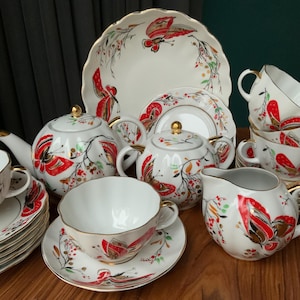 LFZ porcelain &#39;Butterfly Tea Time&#39; Twenty-One Piece Lomonosov Porcelain Tea Set Butterfly Design with 22K Gold Decoration LFZ Imperial